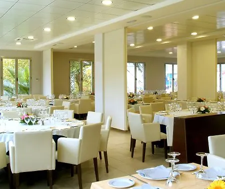 Hotel Manzanil 2*